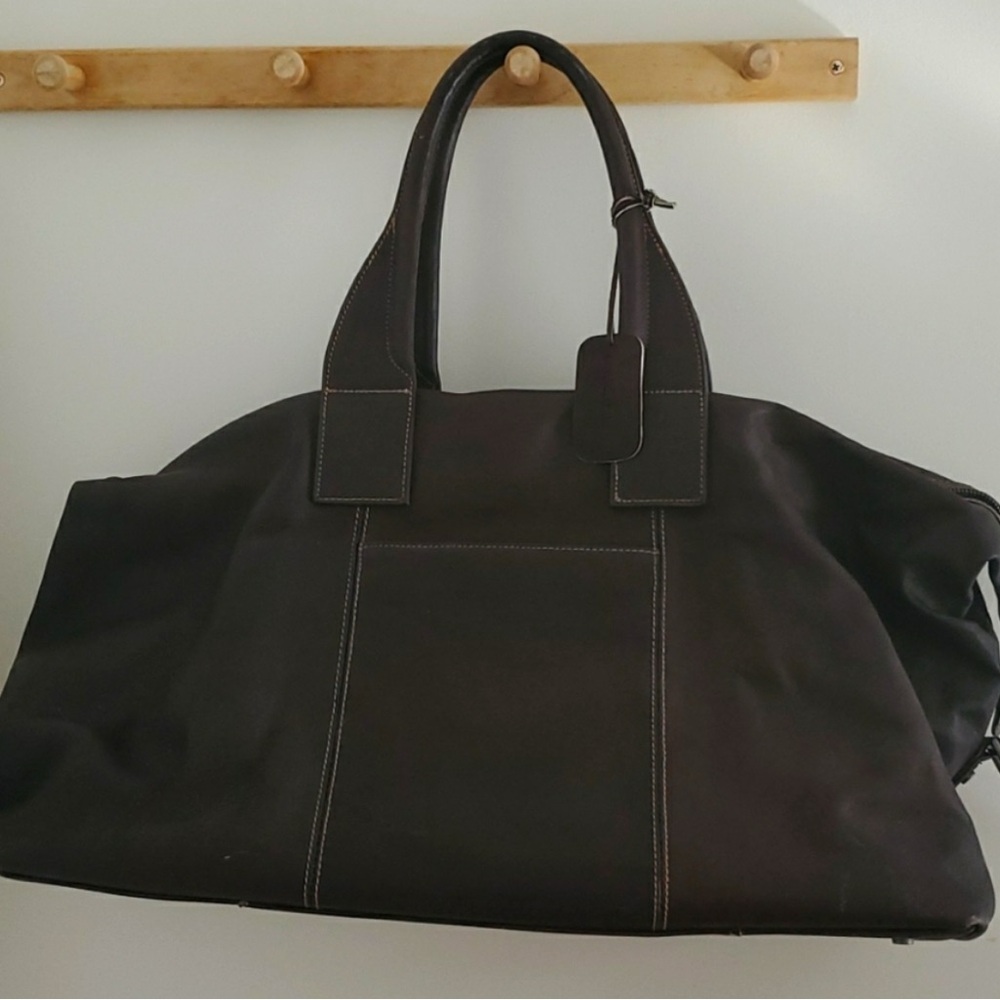 Weekender duffle bag.  includes strap